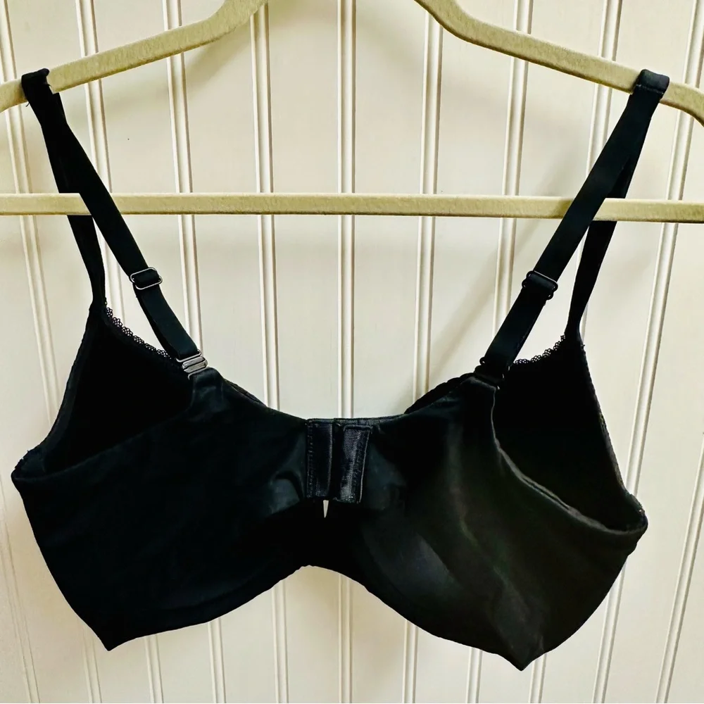 Victorias Secret Push‎ Up Bra Size 34DD Wired Black Floral Lace Full Coverage